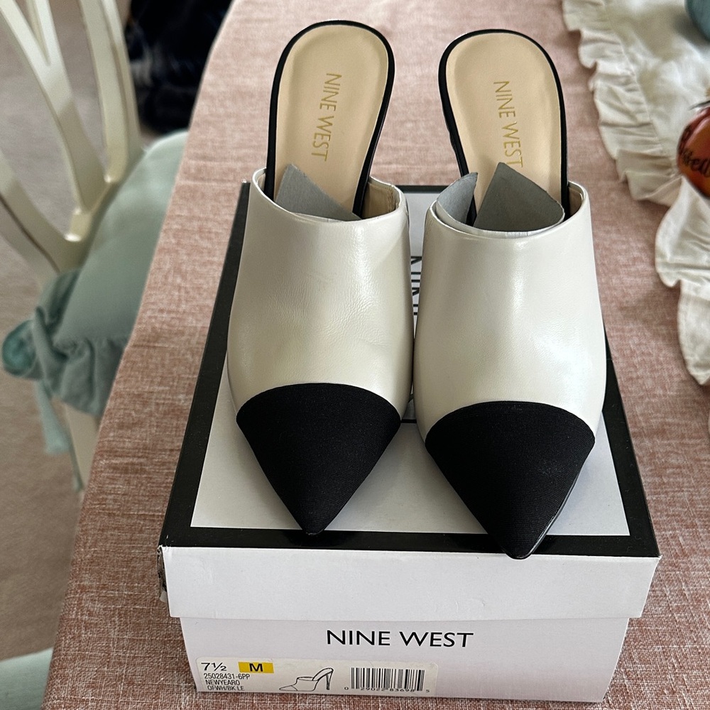 Nine West Black and Cream Mules